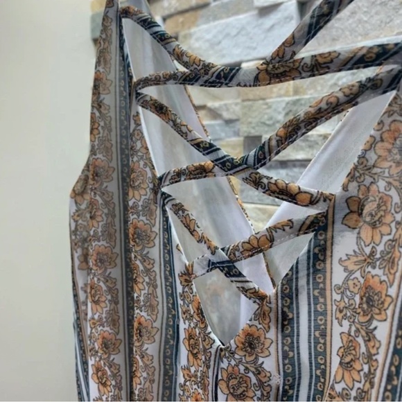 Whyte Eyelash Crisscross Tassel Romper - Picture 6 of 8